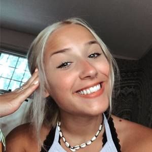 Meet your Posher, Liv